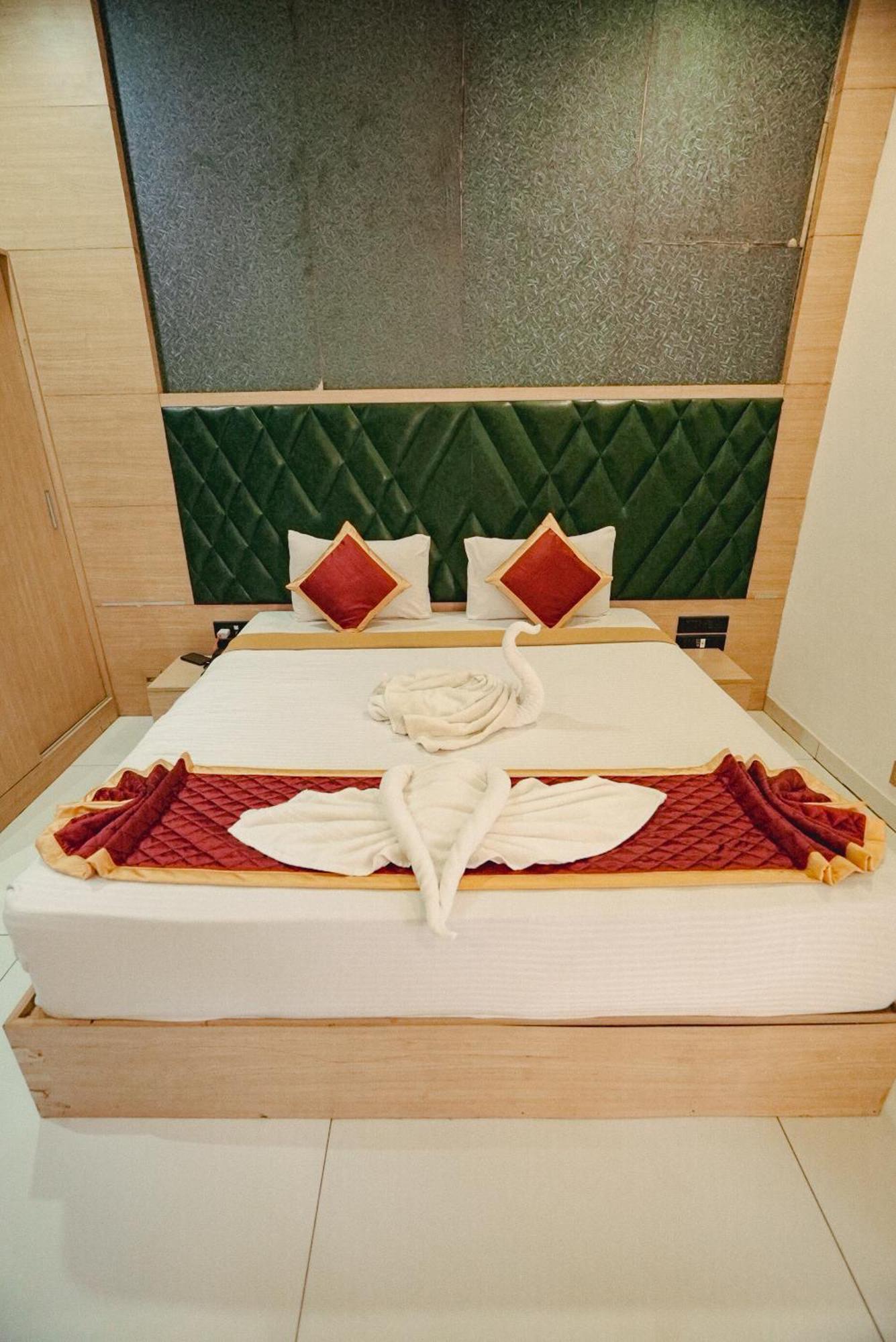 Raja Park Beach Resort Varkala Extérieur photo